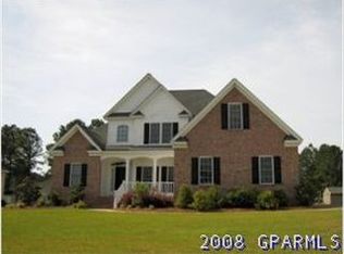 558 Stillwater Dr, Winterville, NC 28590