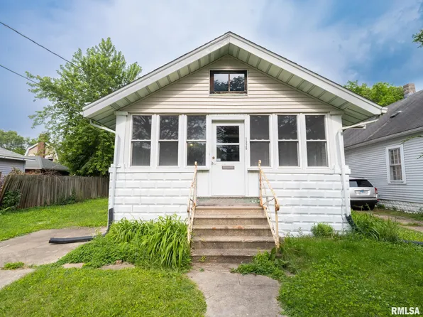 1326 N Underhill St, Peoria, IL 61606