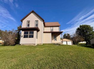 605 1st Ave SW, Waukon, IA 52172