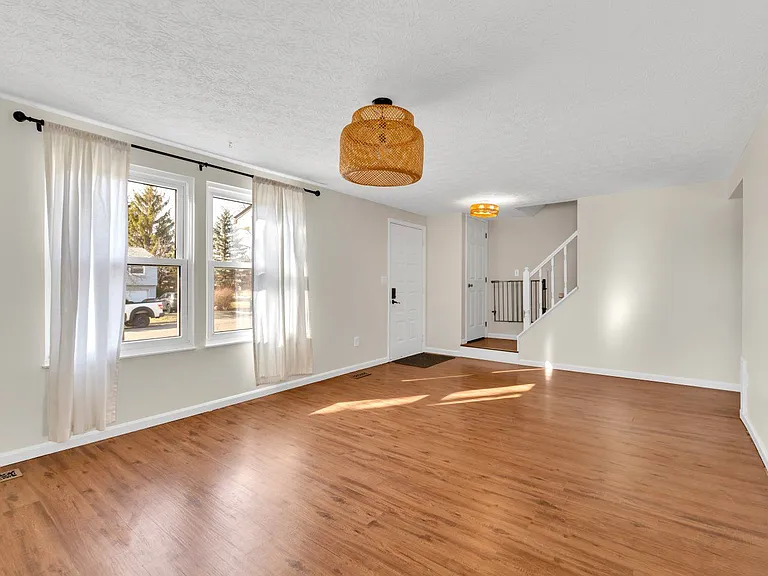 880 Ruskin Dr — Photo 9
