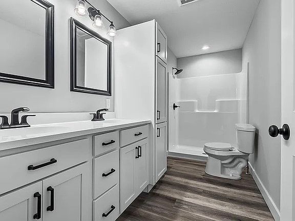 4th image of 1108 Greenville Way