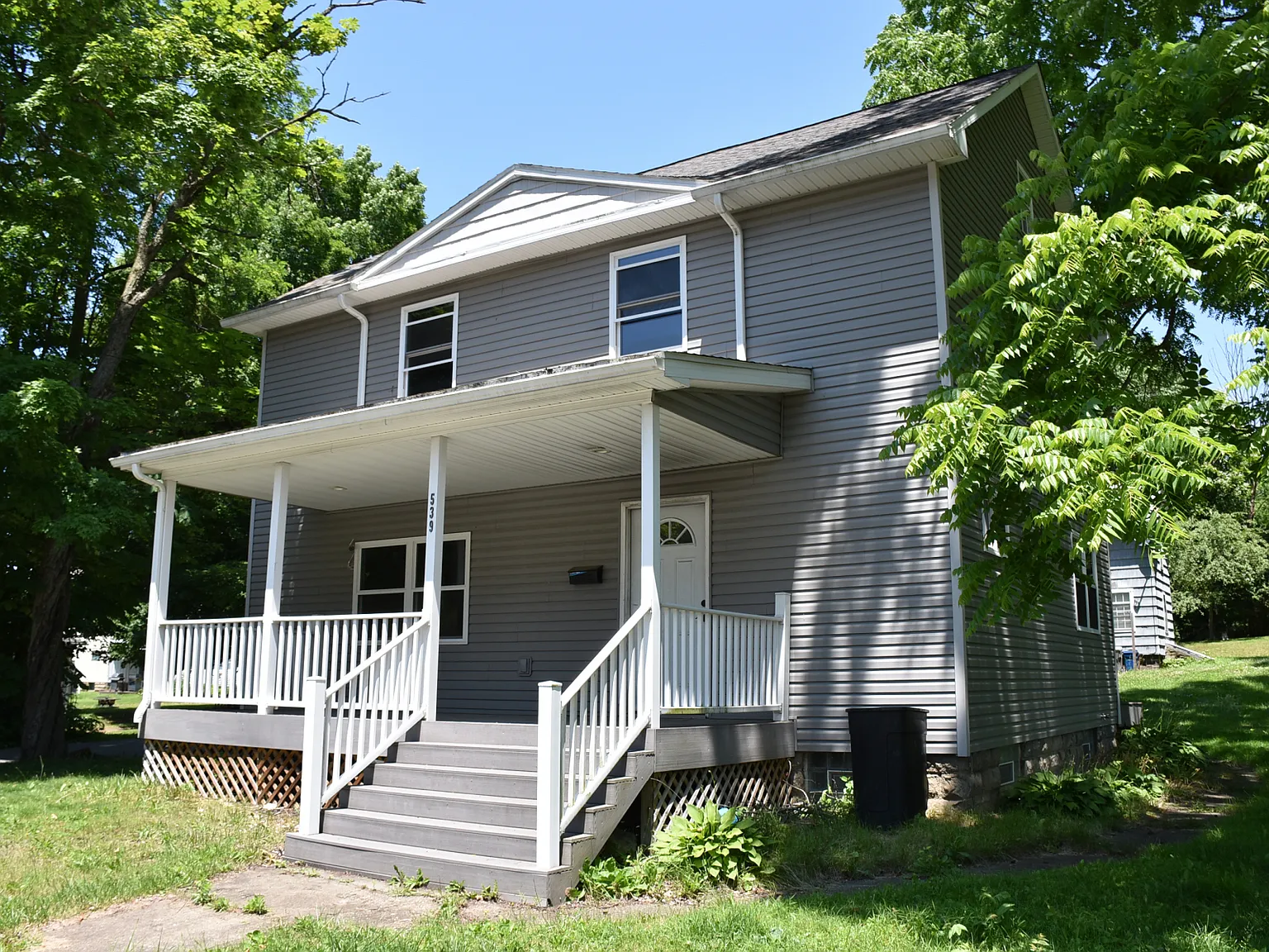 4 bed, $1,100 — Photo 2