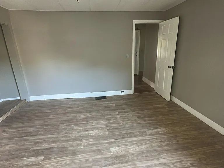 302 Cannon St — Photo 2