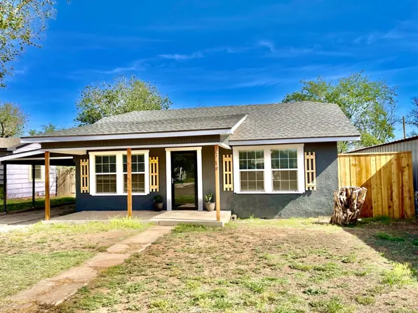 1716 N 4th St, Tahoka, TX 79373