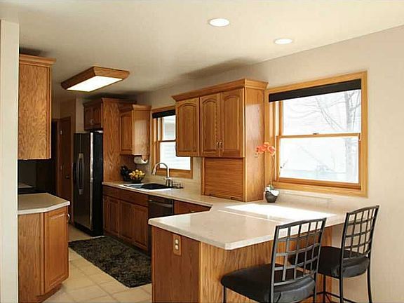 2nd image of 41 Donegal Pl