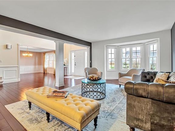 4th image of 6316 Cloverleaf Cir
