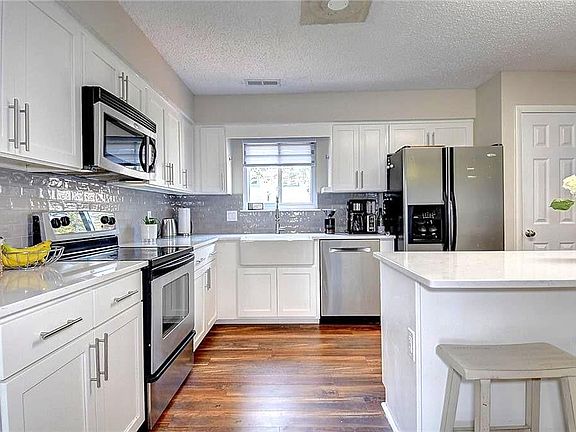 2nd image of 788 Deer Lake Dr