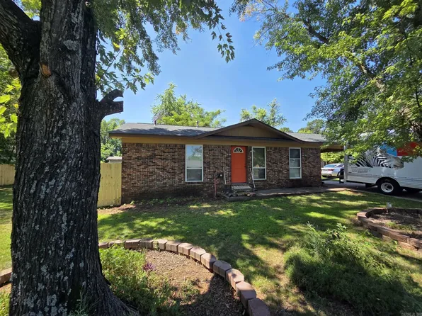 202 McKinney St, Clarksville, AR 72830