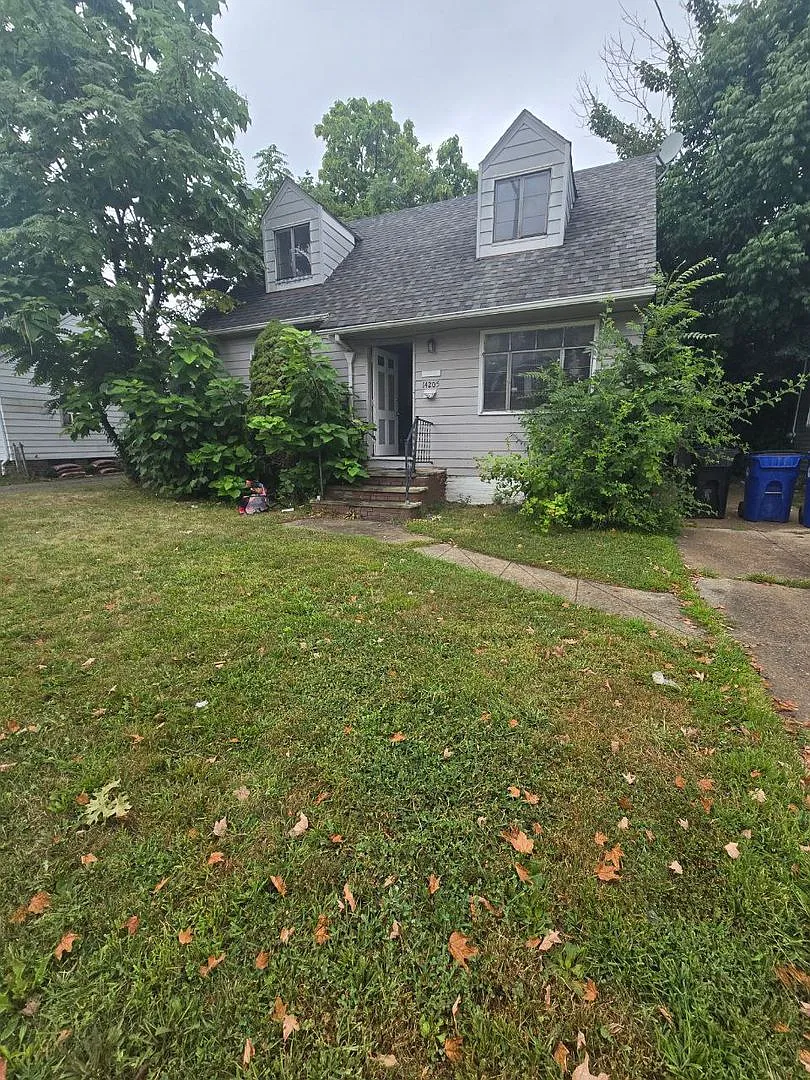 3 bedroom SINGLE family home | EDEN and Section 8 welcomed — Photo 1