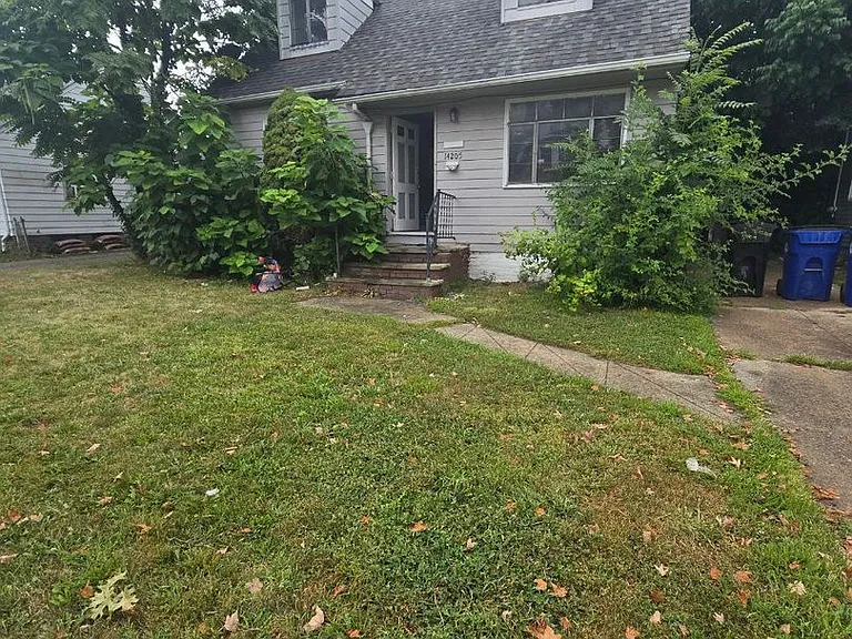 14205 Sylvia Ave — Photo 1
