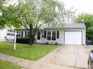 202 Willow Rd, Streamwood, IL 60107