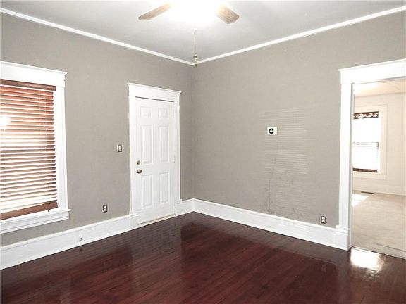 4th image of 452 N Water St