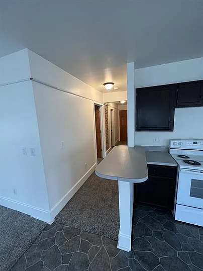 421 Abbot Rd — Photo 12