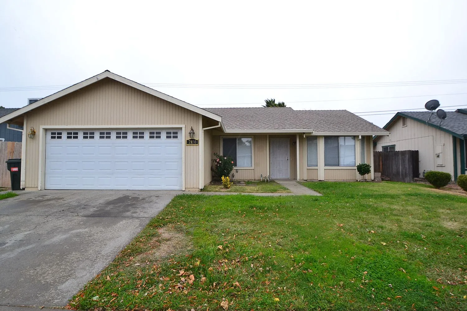 7850 Caber Way photo 1