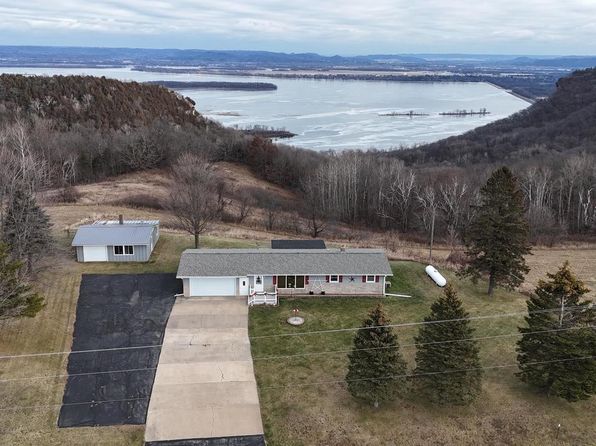 32158 County RD 1, La Crescent, MN 55947