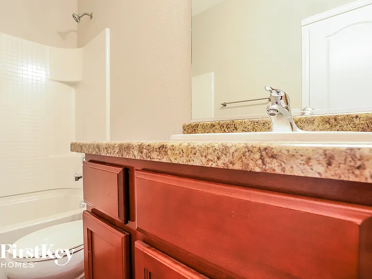 9524 Cherry Ln — Photo 13
