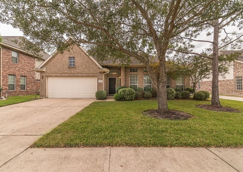 1st image of 2313 Palm Cir