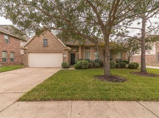 2313 Palm Cir, Seabrook, TX 77586