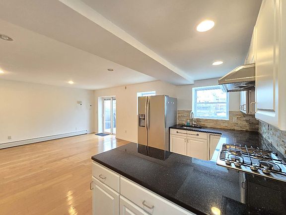 2nd image of 61 Bartlett Pl #1