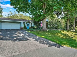 3714 Hampton Brook Dr, Hamburg, NY 14075