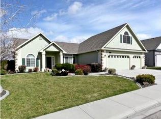 2064 E Dworshak Dr, Meridian, ID 83642