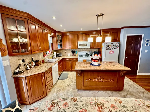 1525 85th Street image 5 of 27