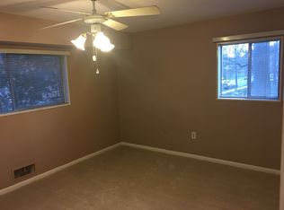 10638 Weymouth St APT 101, Bethesda, MD 20814