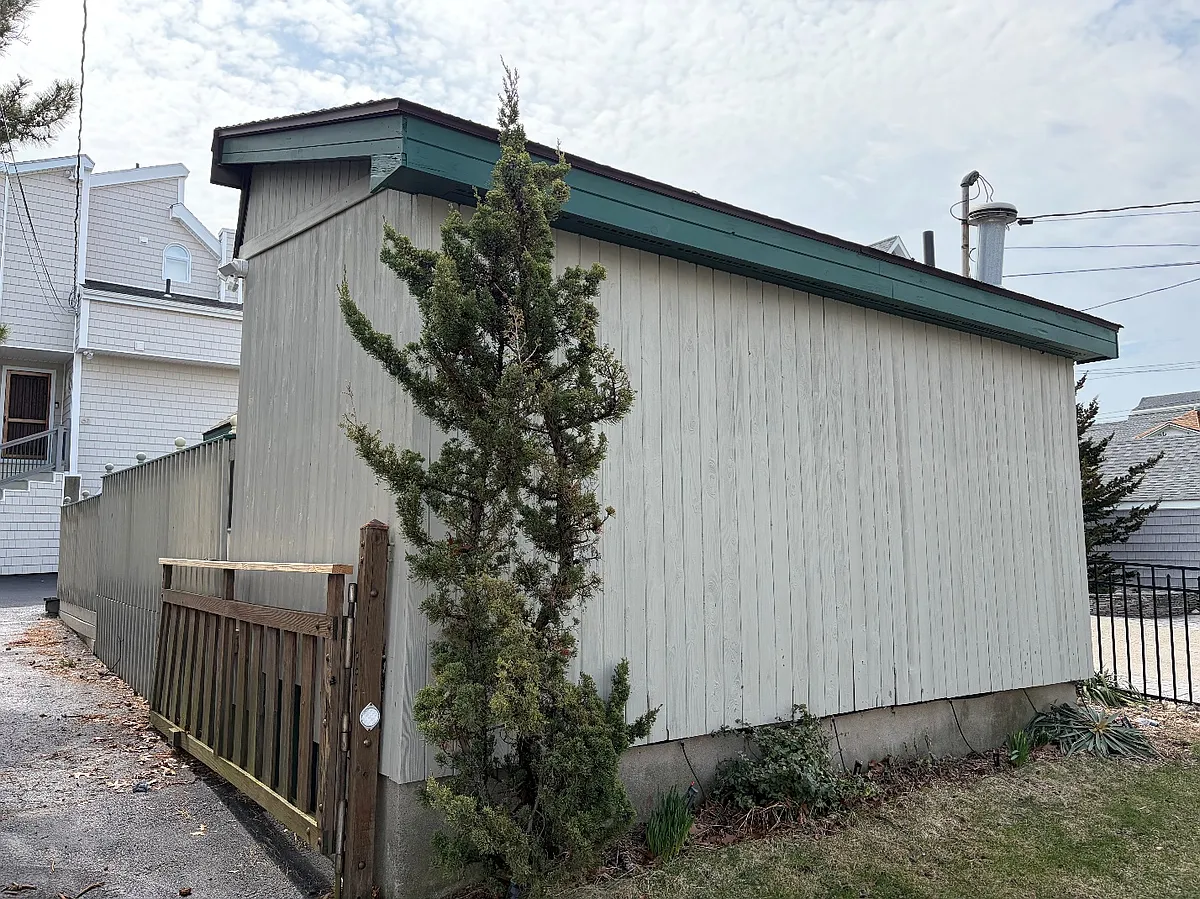 Building Photo - 63 Melba Ave