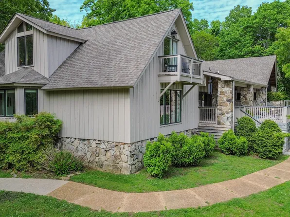 2802 Kell Rd, Signal Mountain, TN 37377