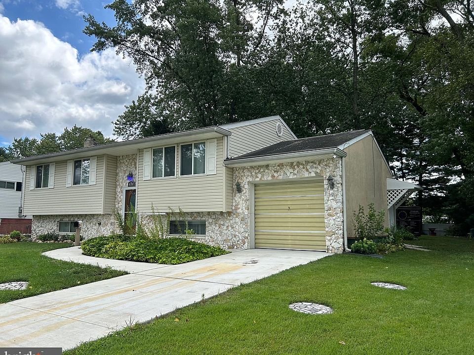 2nd image of 122 Jobs Ln
