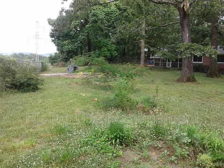 948 Hickory Dr — Photo 29