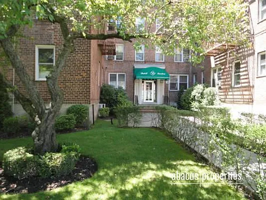 Sold by Abacus Properties | media 6