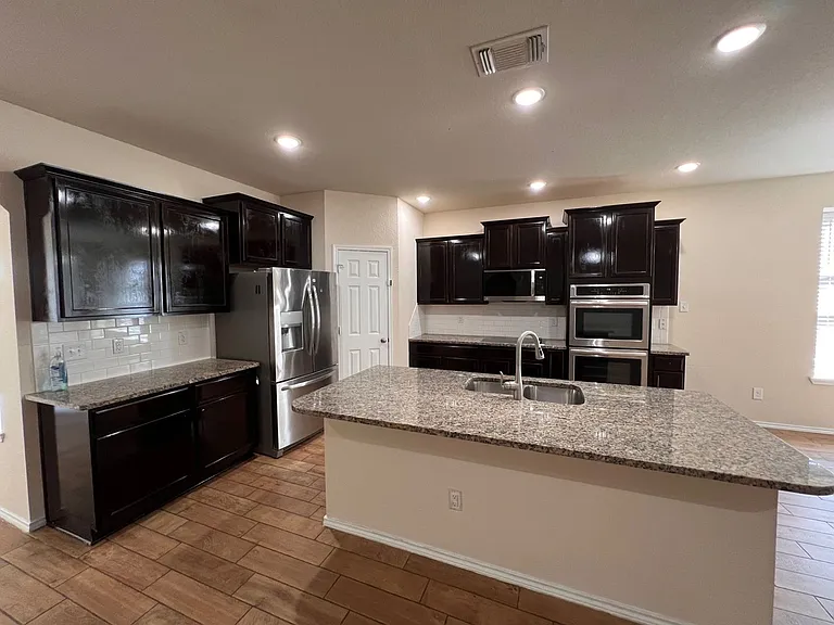 2520 Dante Ct — Photo 6