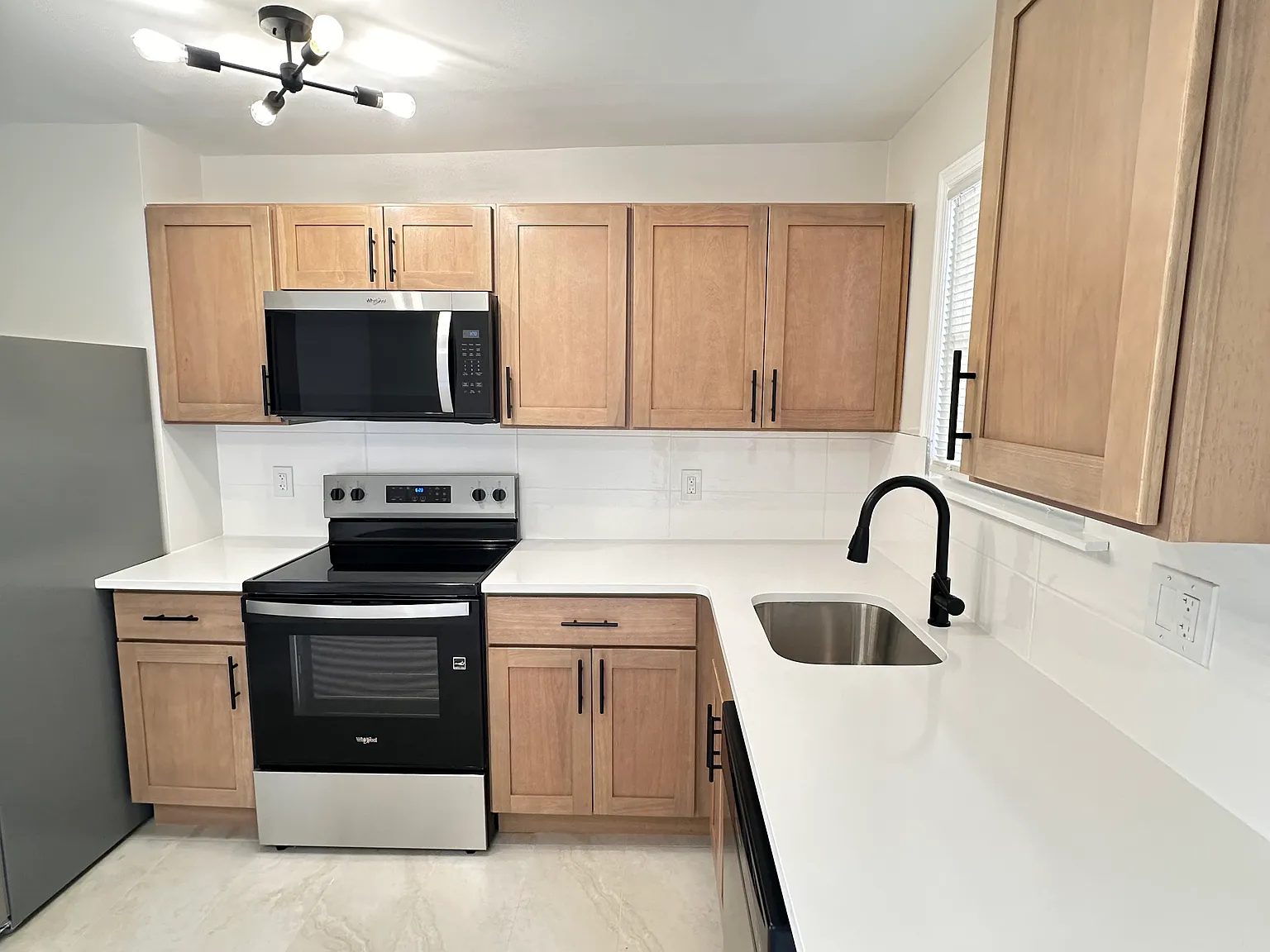 2 bed, 1.5 bath, $2,750 — Photo 2