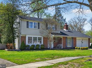 141 Parkview Rd, Stratford, NJ 08084