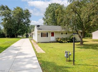 4090 Watkins Rd, Barberton, OH 44203