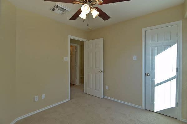 1st image of 6207 Stoney Creek Dr