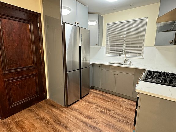 4th image of 8824 24th Ave #3R