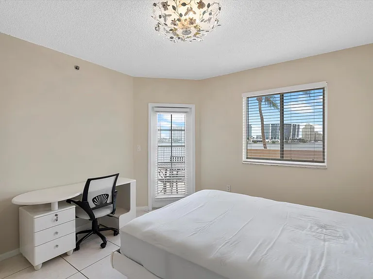 18260 N Bay Rd #304 — Photo 14
