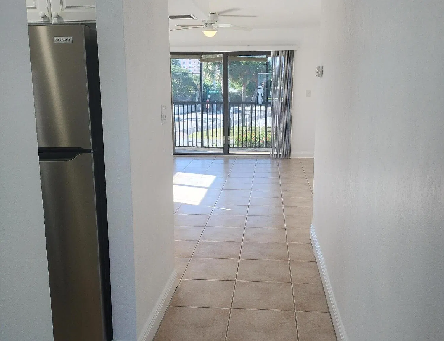 2 bed, 1.5 bath, 1110 sqft, $1,800 — Photo 4