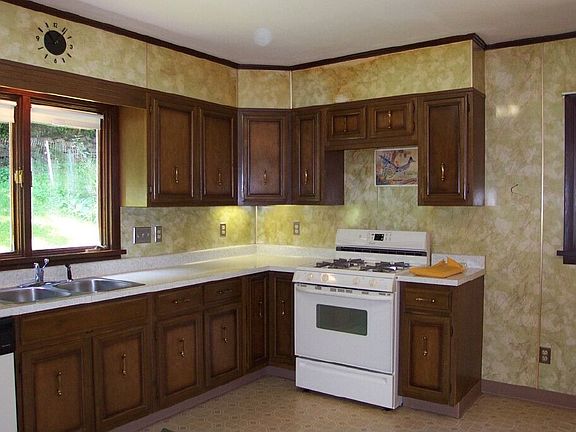 Kitchen - Sink to Range - New in 2008