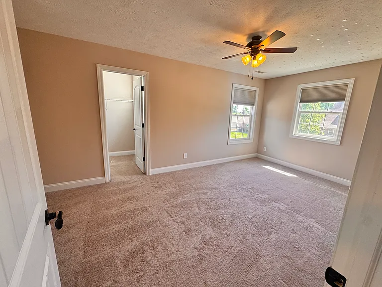 1594 Fruitland Ave — Photo 14