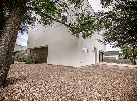 2nd image of 1550 W Terra Alta Dr