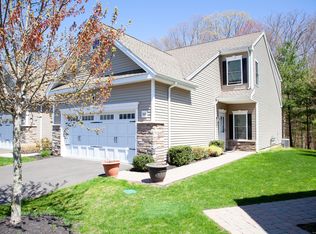 50 Brighton Park Way #50, Bloomfield, CT 06002