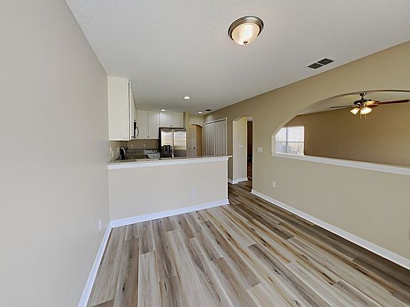 5th image of 1823 Portcastle Cir