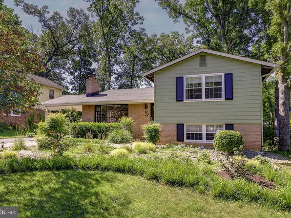 5 Olivewood Ct, Greenbelt, MD 20770