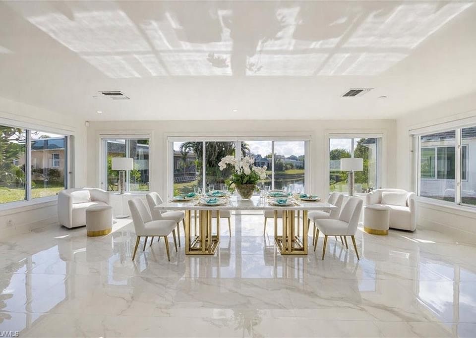 1st image of 16 KNIGHTS BRIDGE RD #A48