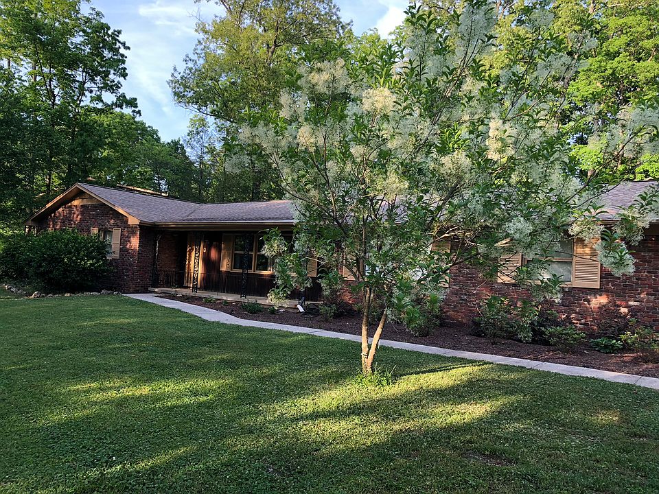 1st image of 344 S Seven Oaks Dr