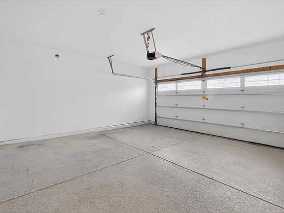 5th image of 7481 Hartsfield Dr #1