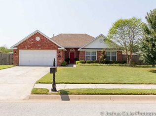 2119 Hidden Meadows St, Elkins, AR 72727